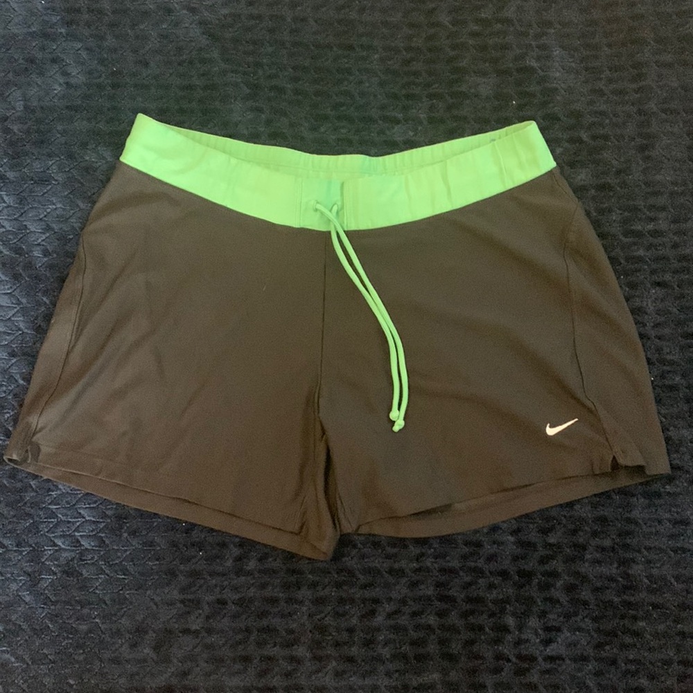 Nike running shorts black with green waistband Women’s size XL